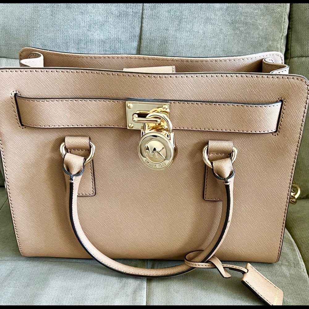 🎉ONE DAY SALE🎉Michael Kors Hamilton Satchel Shoulder Bag